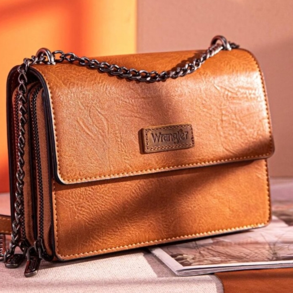 Flap Crossbody Purse for Women Shoulder Bag  with Chain Strap NWT In Packaging.